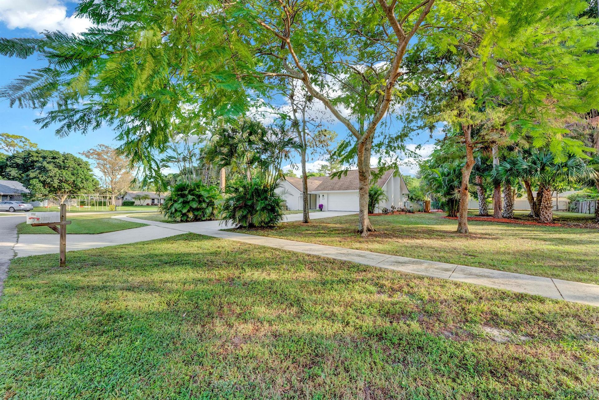 225 Sulky Way, Wellington, FL 33414 Photo