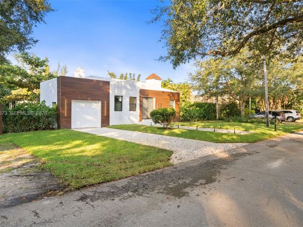 665 NE 117th st, Biscayne Park, FL 33161