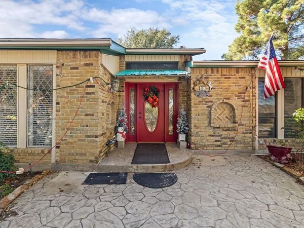 1519 Shannon Place, Carrollton, TX 75006