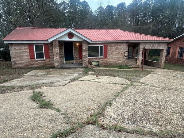 411 NW 3rd Street, Fayette, AL 35555
