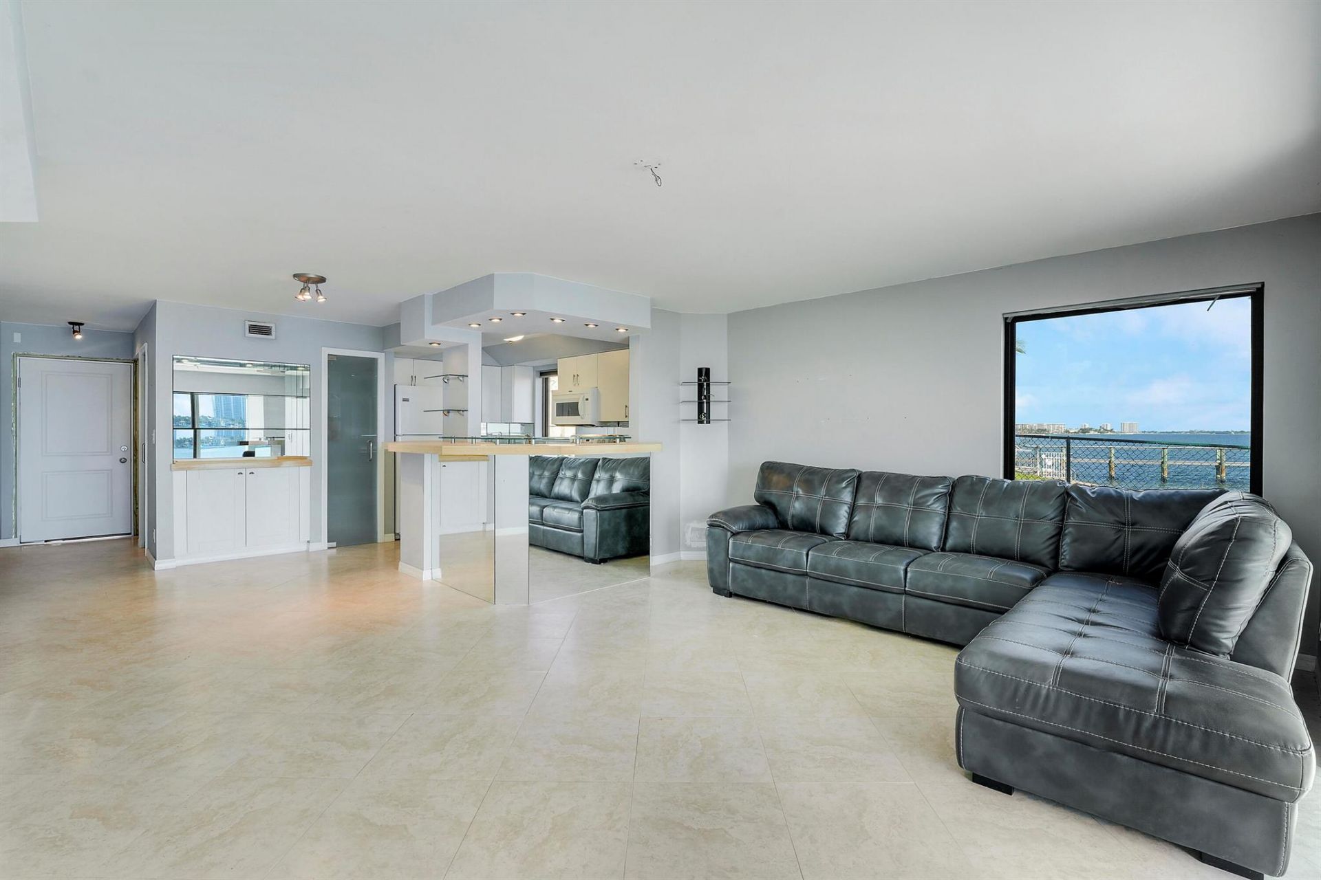 360 Wilma Circle, Riviera Beach, FL 33404 Photo