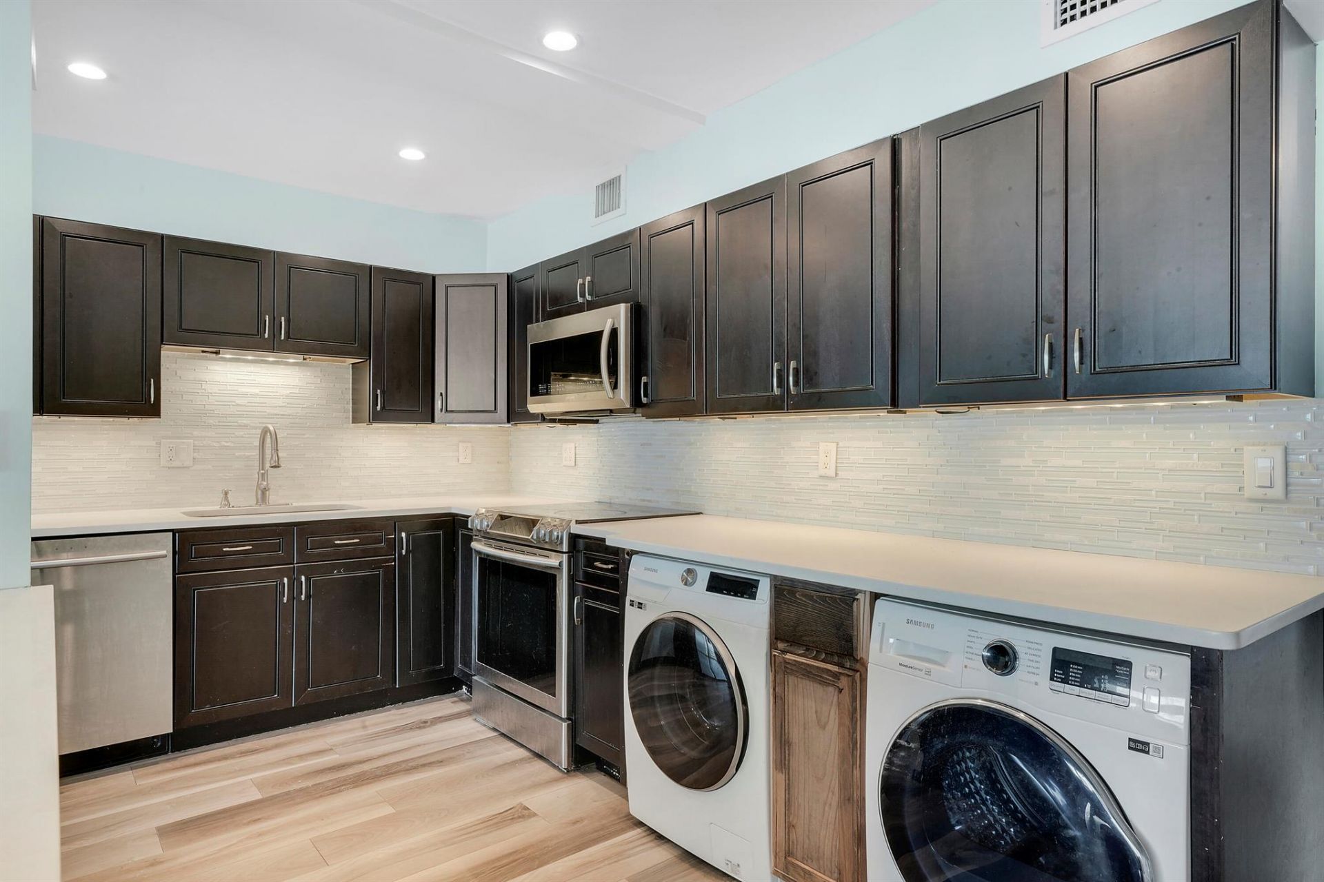 360 Wilma Circle, Riviera Beach, FL 33404 Photo