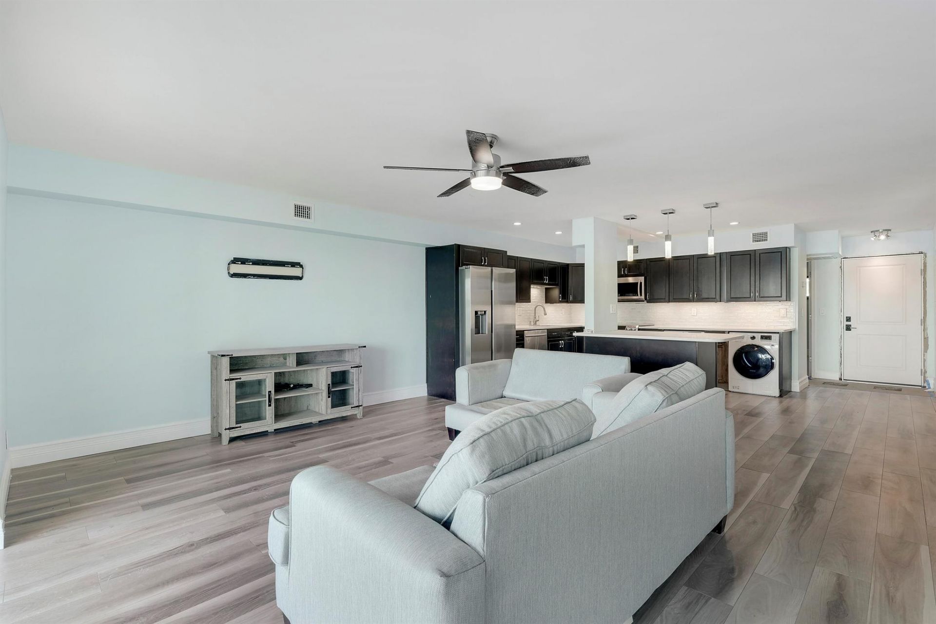 360 Wilma Circle, Riviera Beach, FL 33404 Photo