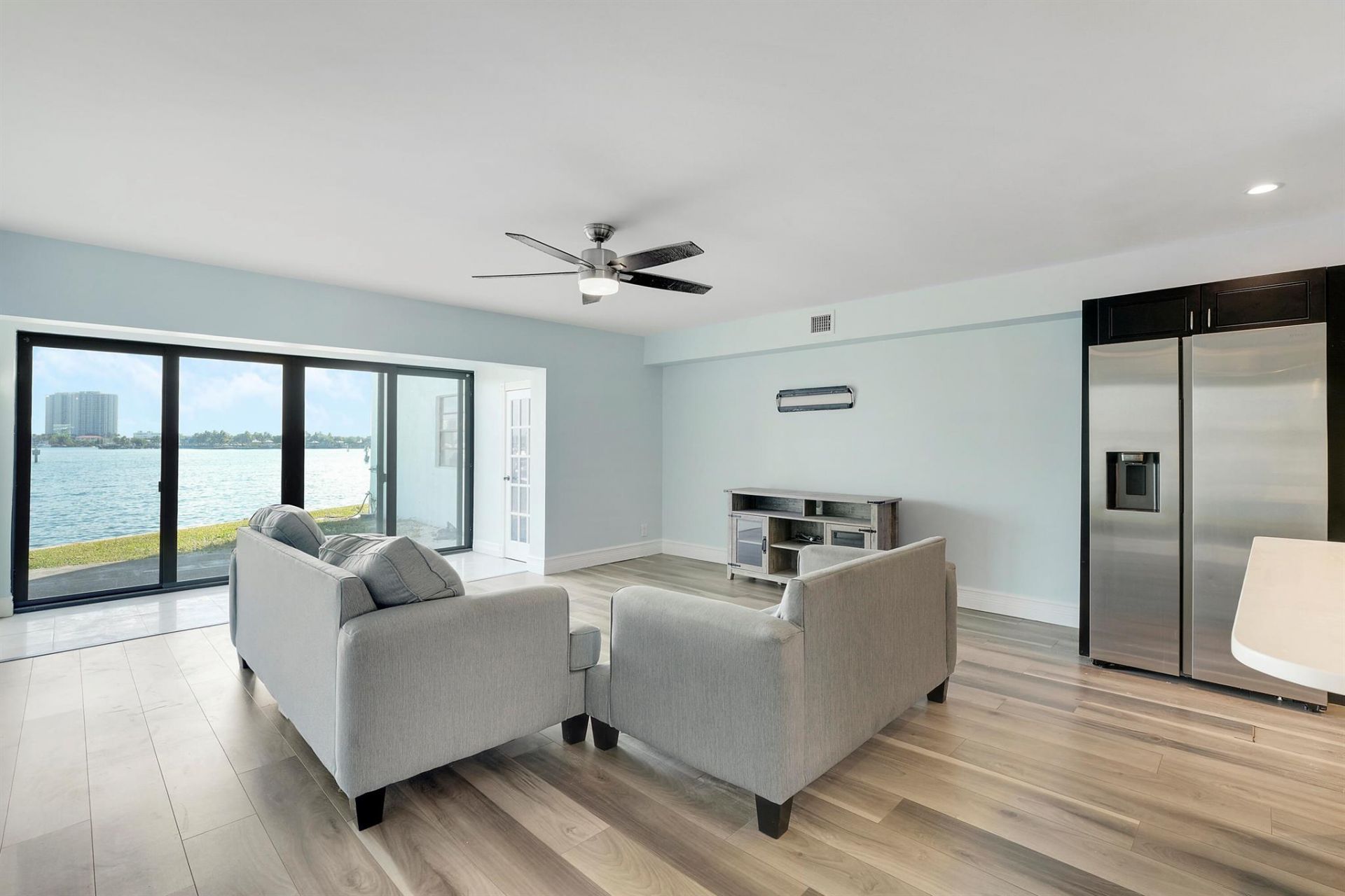 360 Wilma Circle, Riviera Beach, FL 33404 Photo