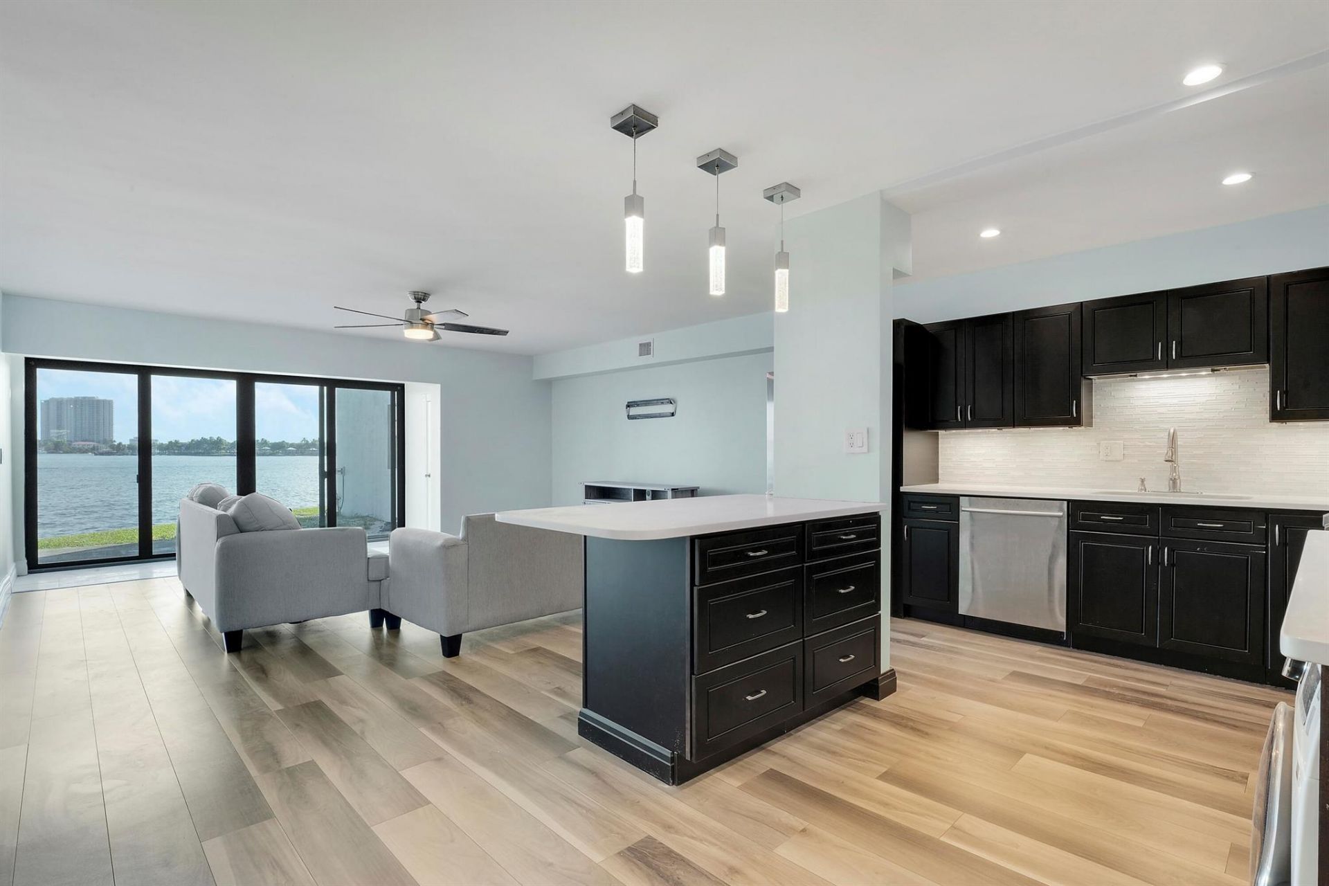 360 Wilma Circle, Riviera Beach, FL 33404 Photo