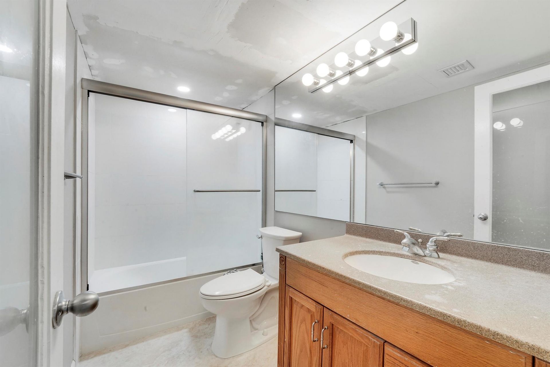 360 Wilma Circle, Riviera Beach, FL 33404 Photo