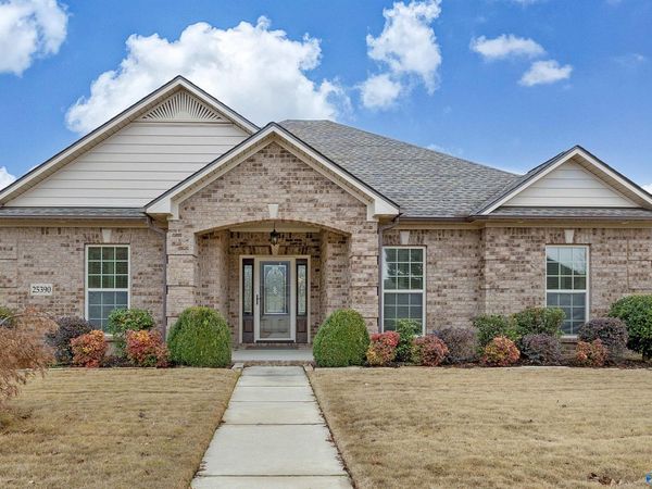 25390 Castlebury Drive, Athens, AL 35613