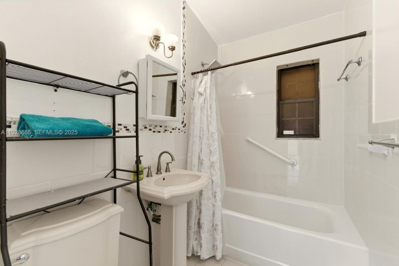 18141 NW 4th Ave, Miami Gardens, FL 33169 Photo