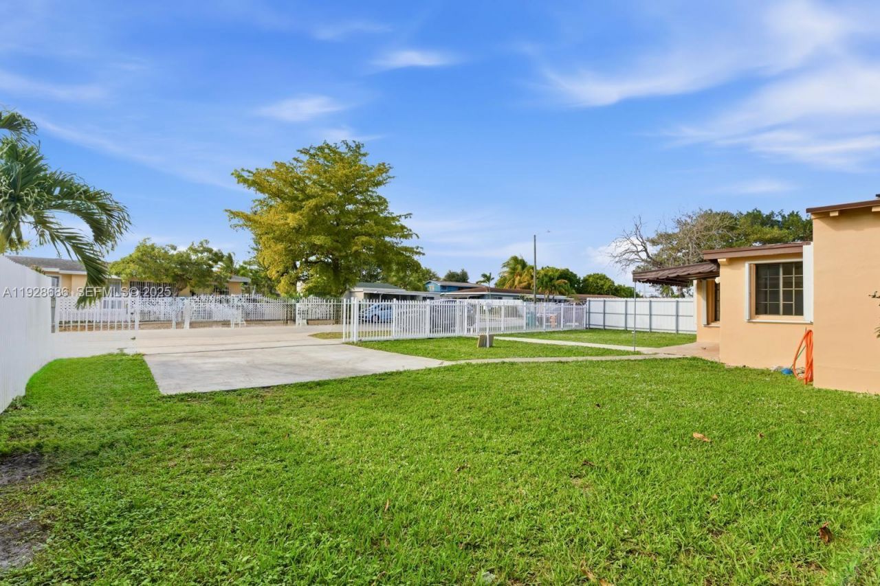 18141 NW 4th Ave, Miami Gardens, FL 33169 Photo