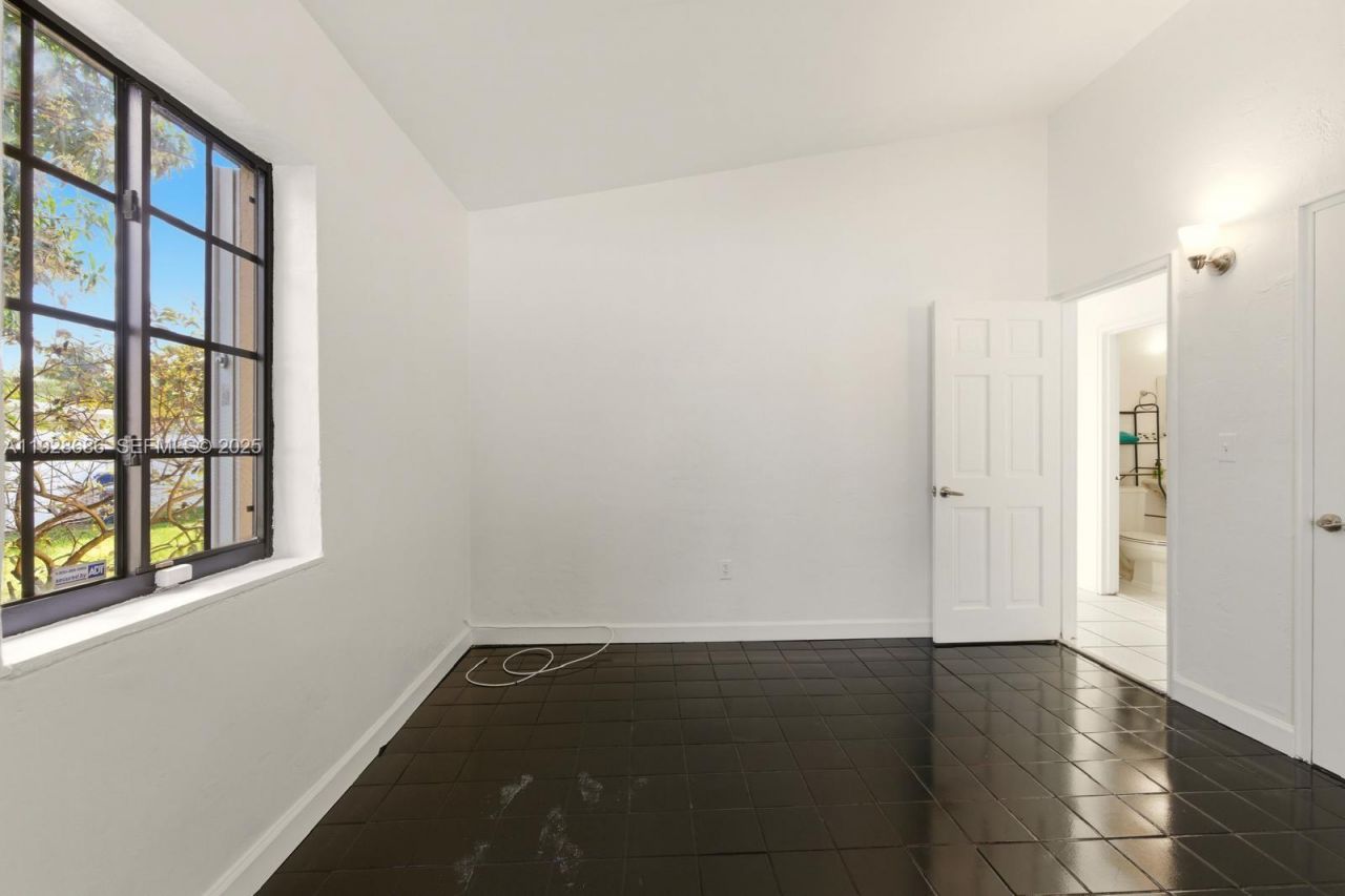 18141 NW 4th Ave, Miami Gardens, FL 33169 Photo