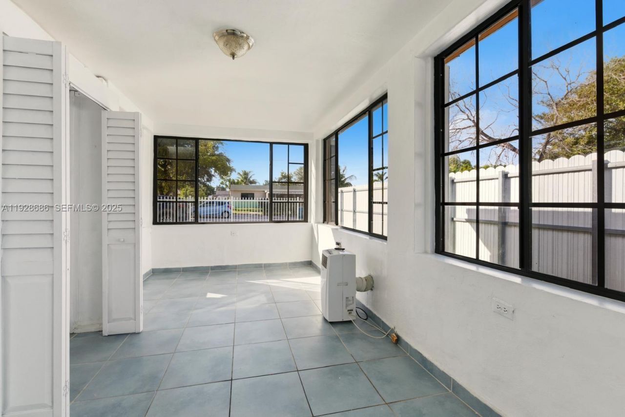 18141 NW 4th Ave, Miami Gardens, FL 33169 Photo