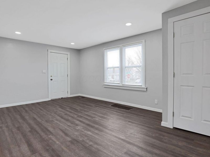 509 Helen Street, Columbus, OH 43223 Photo 10