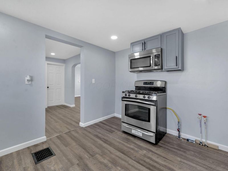 509 Helen Street, Columbus, OH 43223 Photo 18