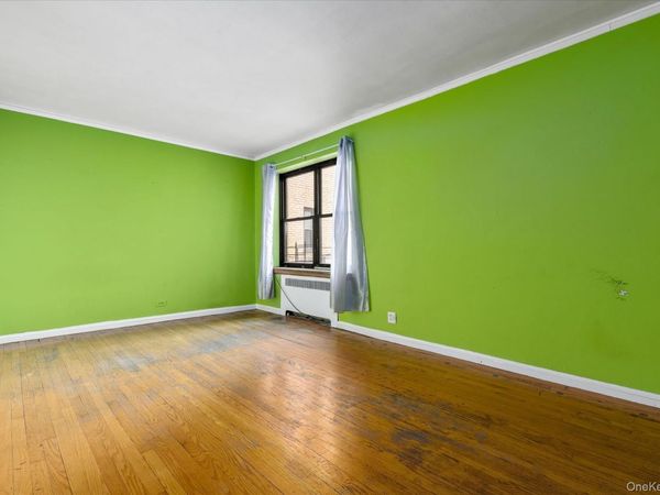 251 Seaman Avenue, Unit 2H, New York (Manhattan), NY 10034