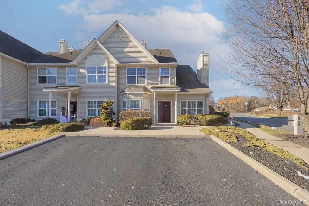 807 Battalion Drive, Stony Point, NY 10980 Main Photo