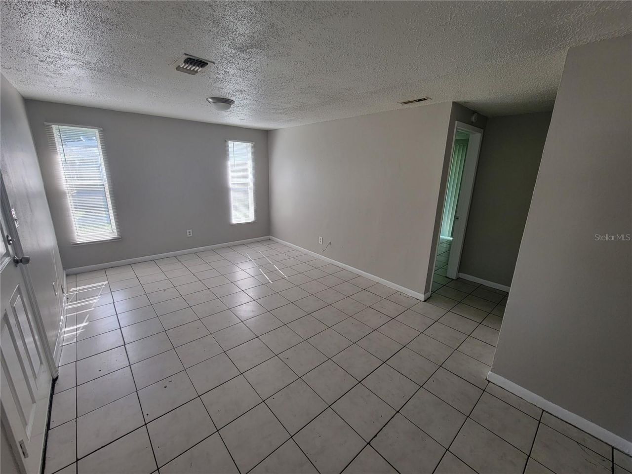 1517 E 142nd Avenue, Tampa, FL 33613 Photo