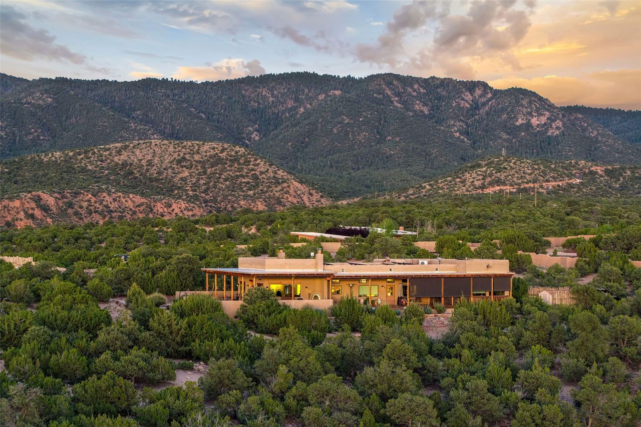 3 Heather Lane, Santa Fe, NM 87506 Main Photo