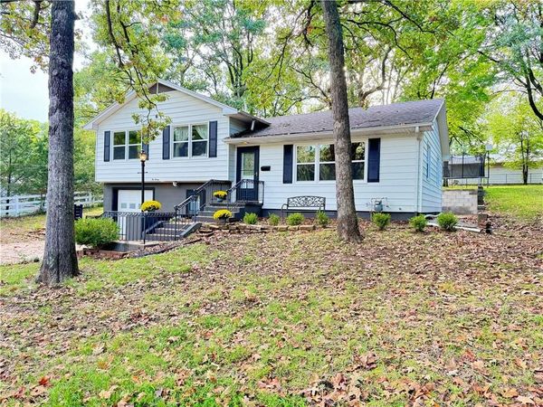 1020 S Adams Street, Nevada, MO 64772