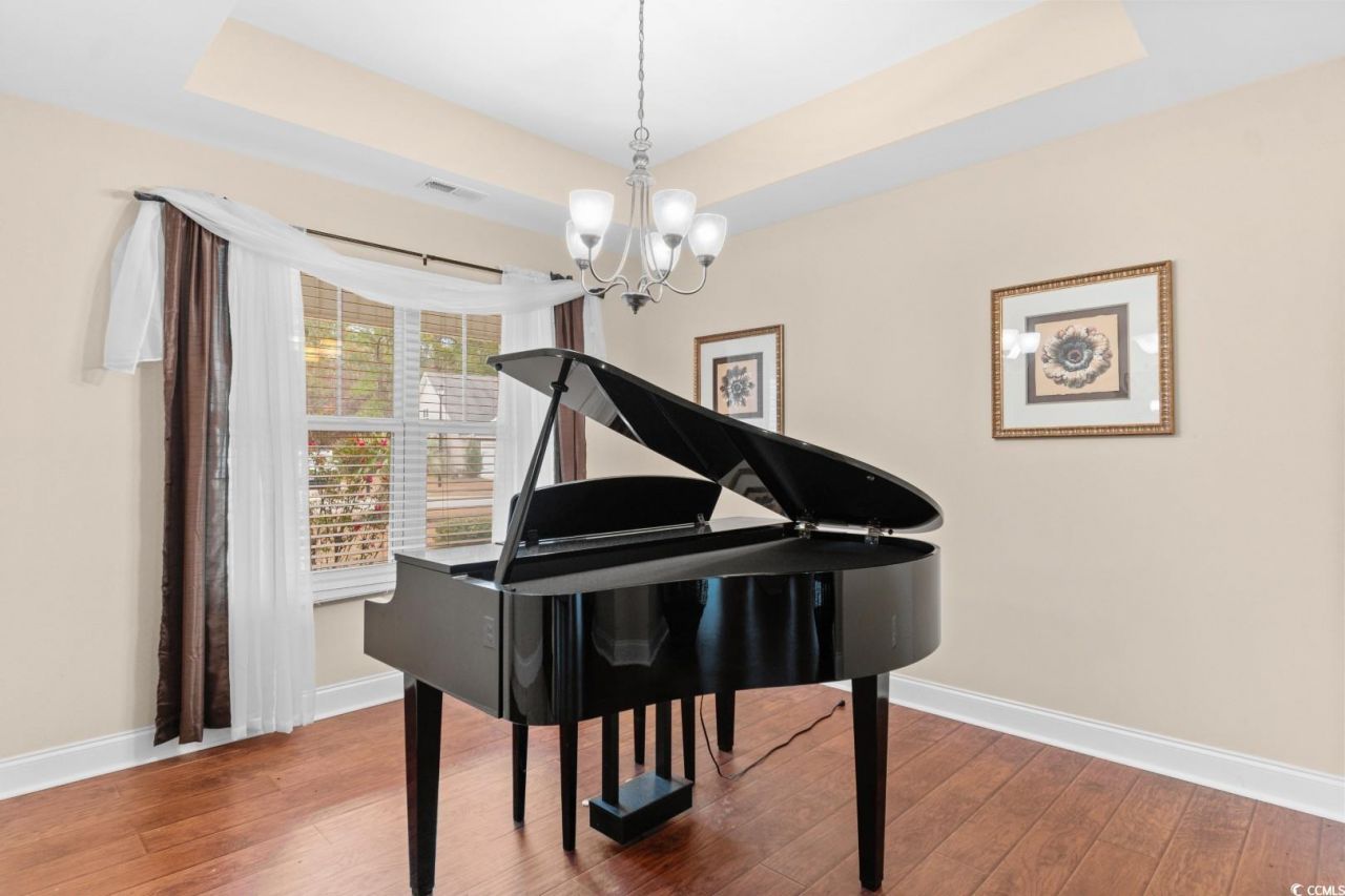 221 Avery Dr. Photo 7