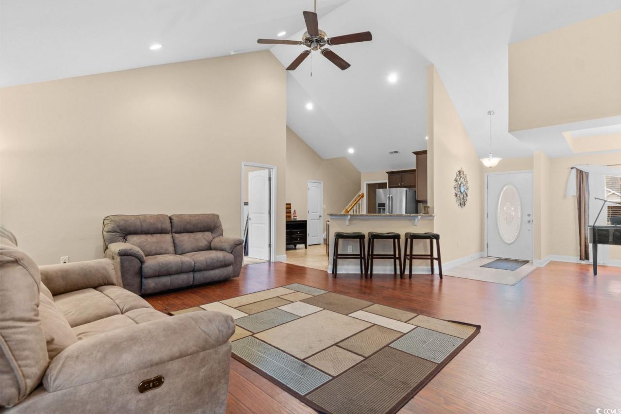 221 Avery Dr. Photo 8