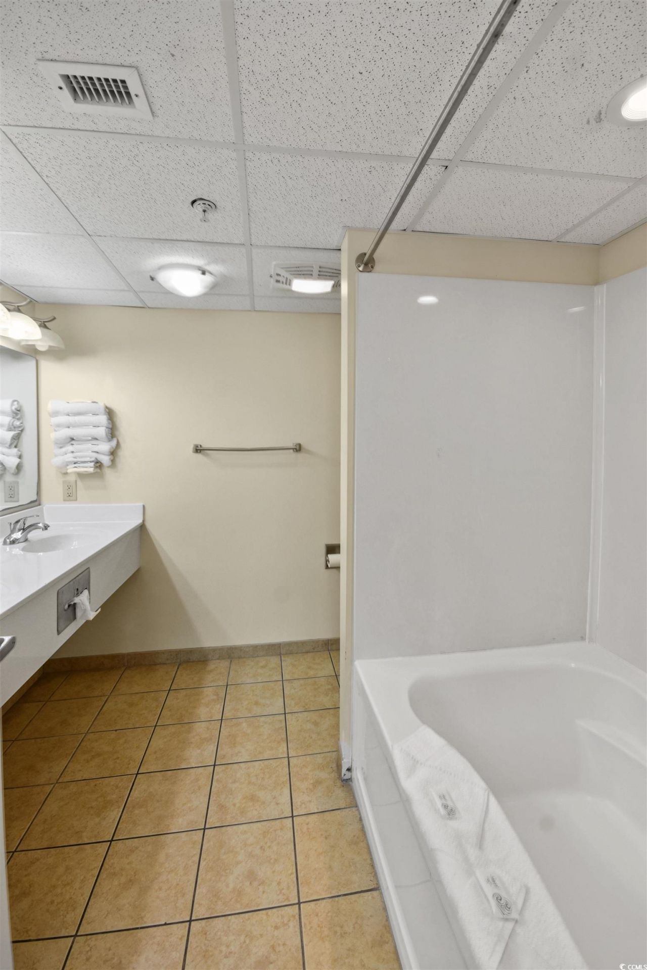 2501 S Ocean Blvd. Photo 16