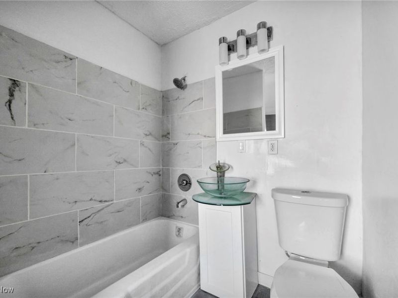 14208 Jenne Avenue, Cleveland, OH 44110 Photo 24