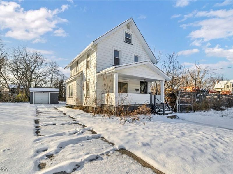 14208 Jenne Avenue, Cleveland, OH 44110 Photo 3