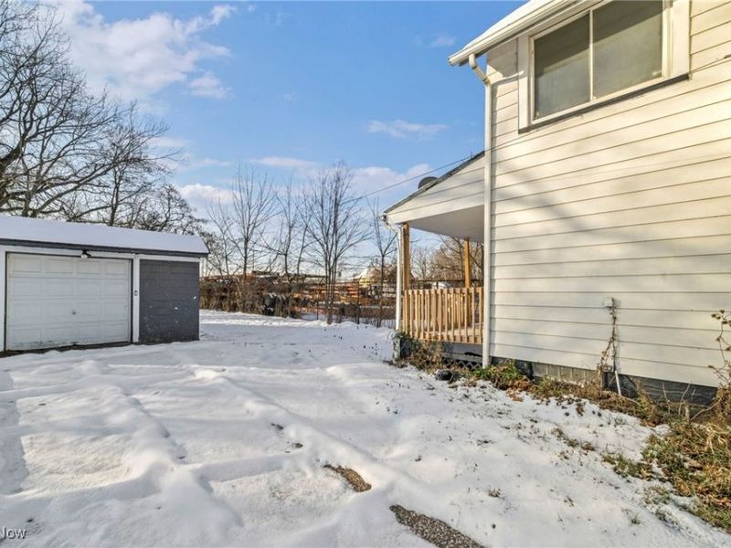 14208 Jenne Avenue, Cleveland, OH 44110 Photo 8