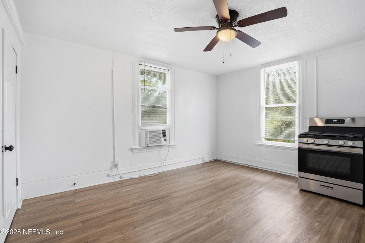 135 E 17th Street, Jacksonville, FL 32206 Photo
