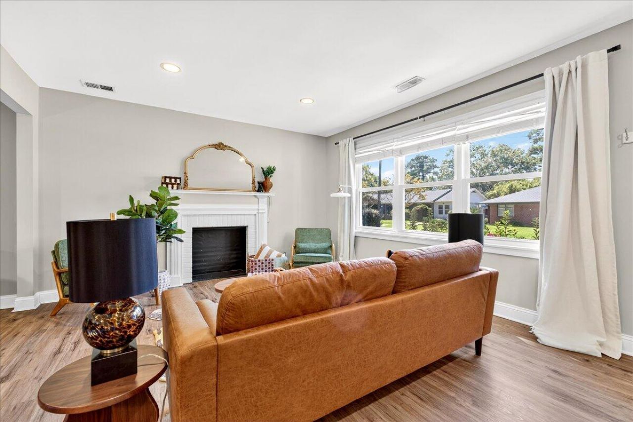 712 Longfellow Road Photo 17