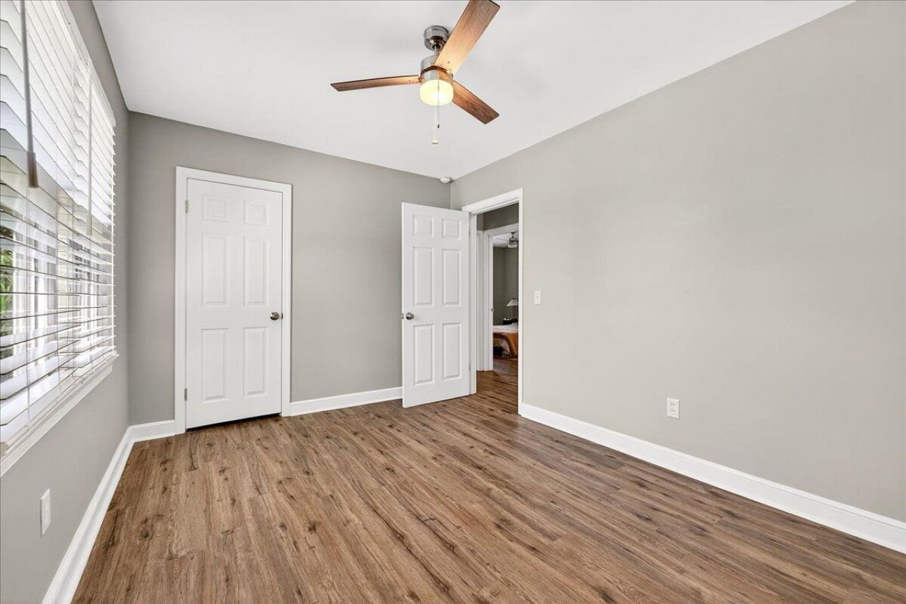 712 Longfellow Road Photo 24