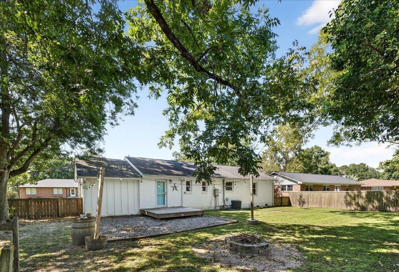 712 Longfellow Road Photo 32