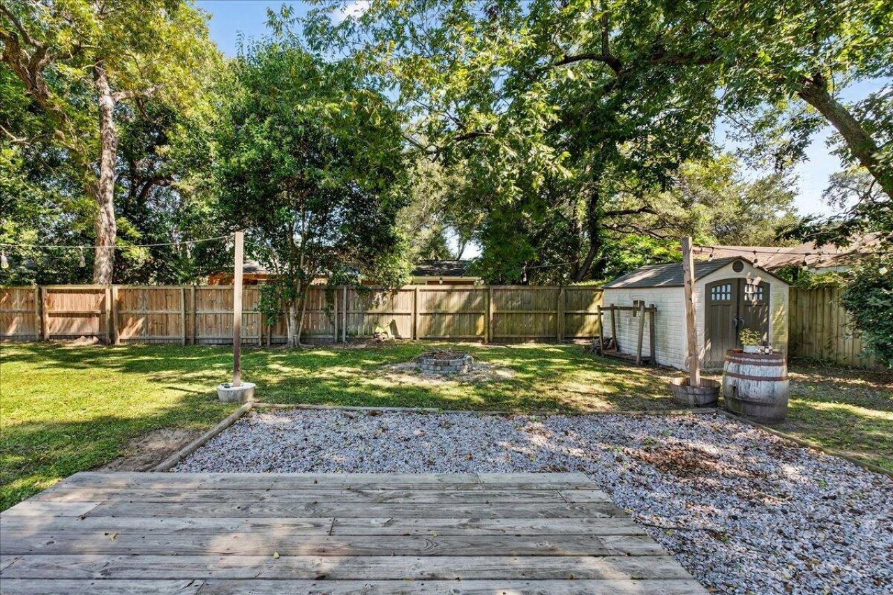 712 Longfellow Road Photo 34