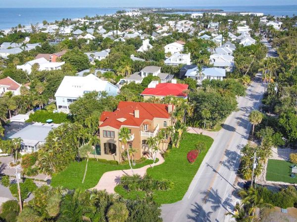 15160 Captiva Dr, Captiva, FL 33924