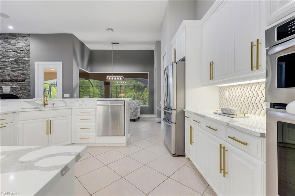 160 Logan Blvd S, Naples, FL 34119 Photo