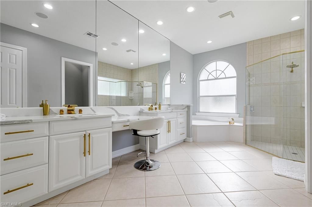 160 Logan Blvd S, Naples, FL 34119 Photo