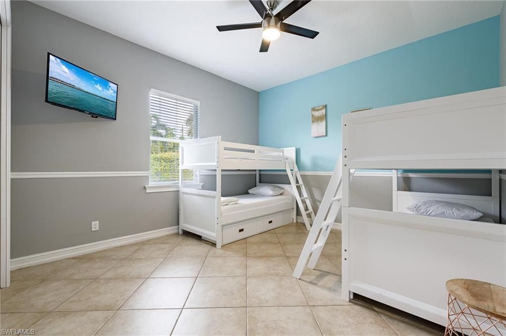 160 Logan Blvd S, Naples, FL 34119 Photo