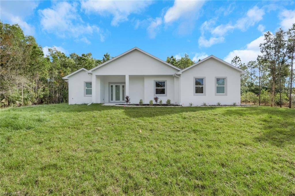 160 Logan Blvd S, Naples, FL 34119 Photo