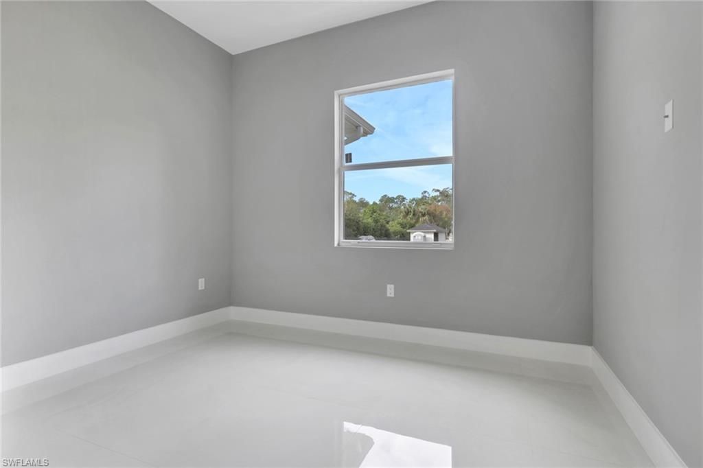 160 Logan Blvd S, Naples, FL 34119 Photo