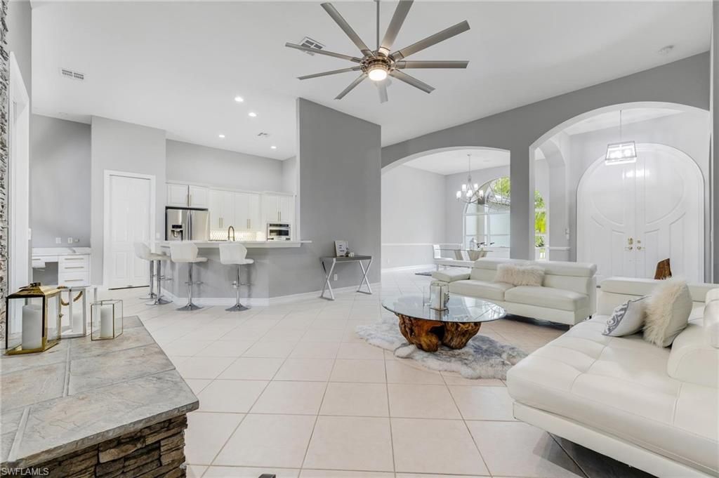 160 Logan Blvd S, Naples, FL 34119 Photo