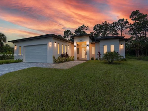 3762 32nd AVE SE, Naples, FL 34117