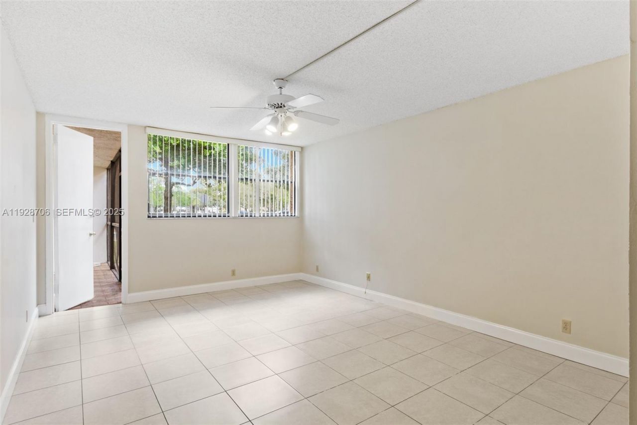 16400 Golf Club Rd, Unit 104, Weston, FL 33326 Photo