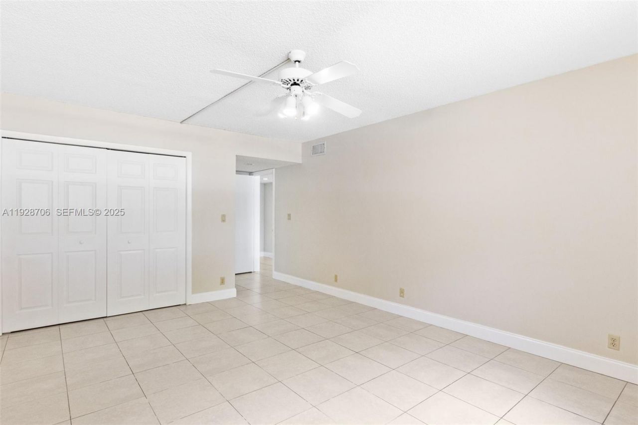 16400 Golf Club Rd, Unit 104, Weston, FL 33326 Photo
