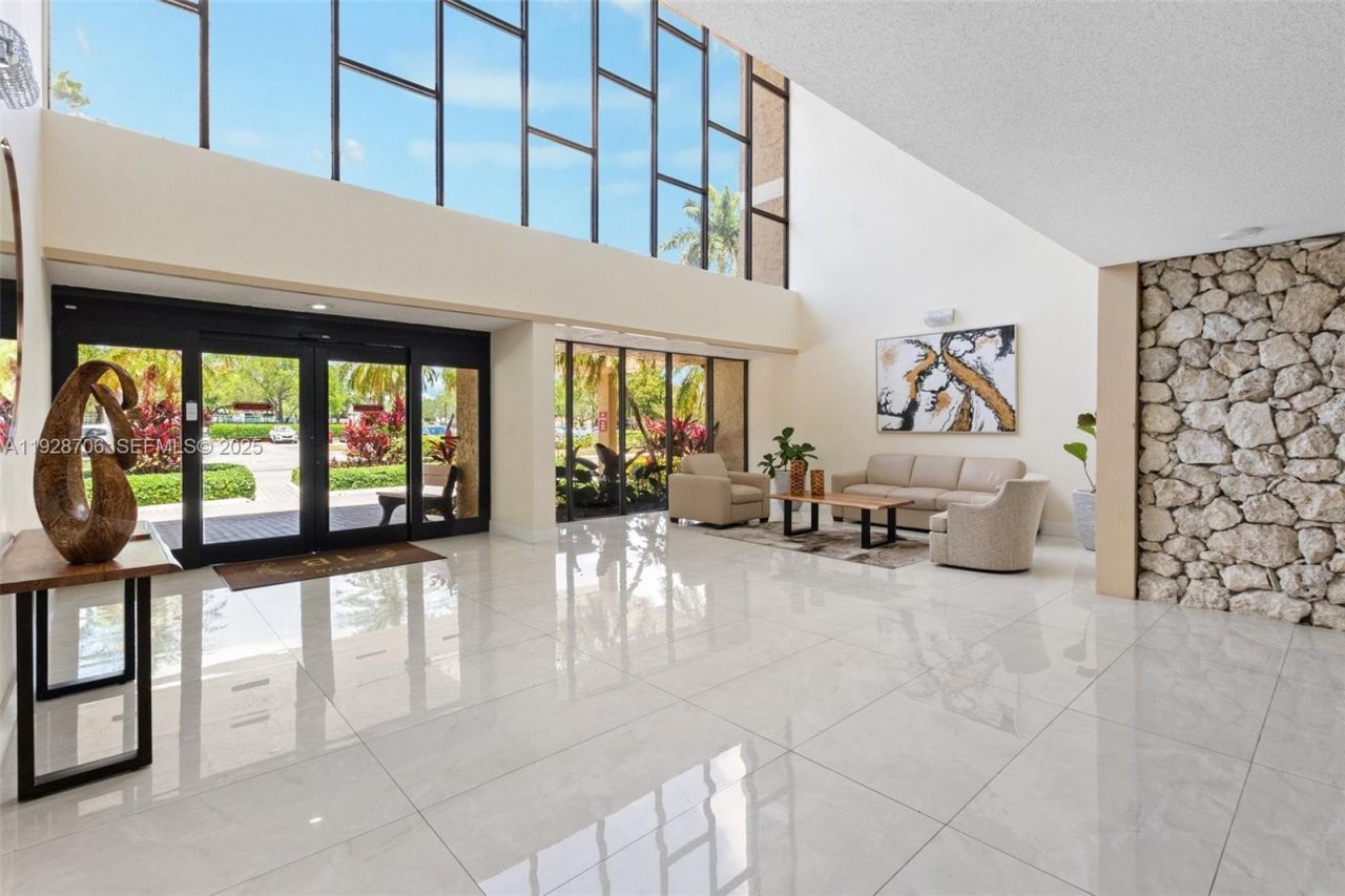 16400 Golf Club Rd, Unit 104, Weston, FL 33326 Photo