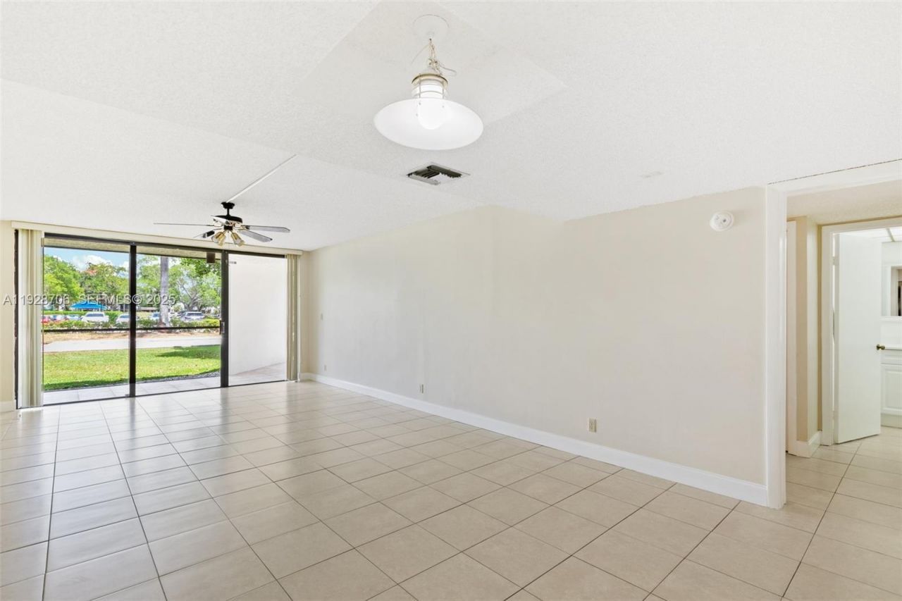 16400 Golf Club Rd, Unit 104, Weston, FL 33326 Photo