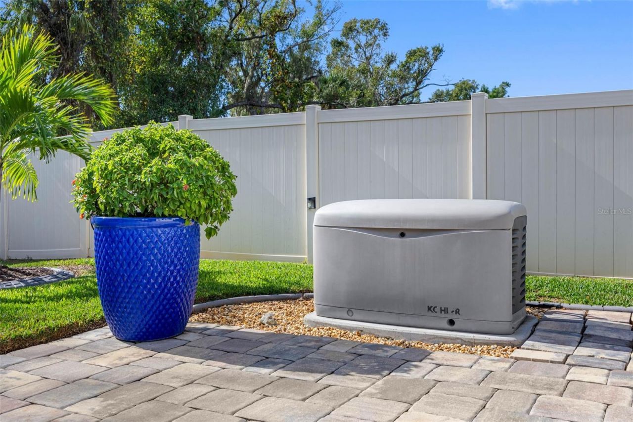 5513 Los Robles Court, Palmetto, FL 34221 Photo