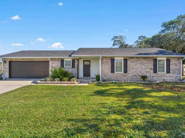 686 Seapine Cir, Pensacola, FL 32506
