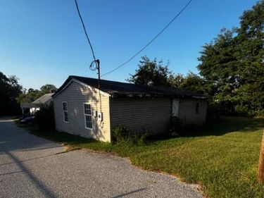 13 Clark Street, Dry Ridge, KY 41035