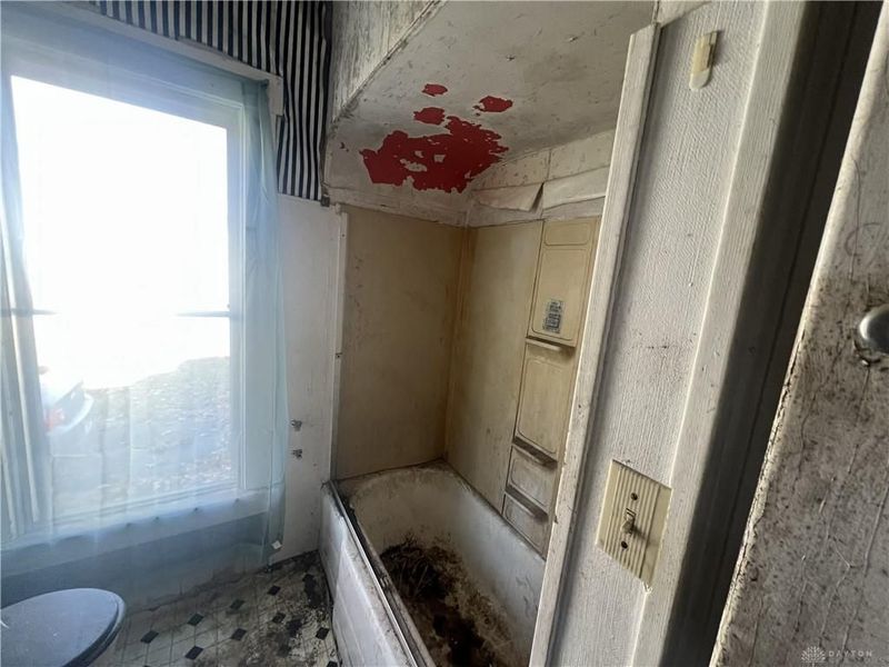 2035 Wesleyan Road, Dayton, OH 45406 Photo 9