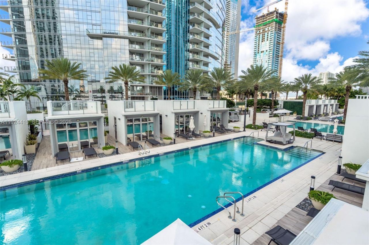 851 NE 1st Ave, Unit Cabana 15, Miami, FL 33132 Photo